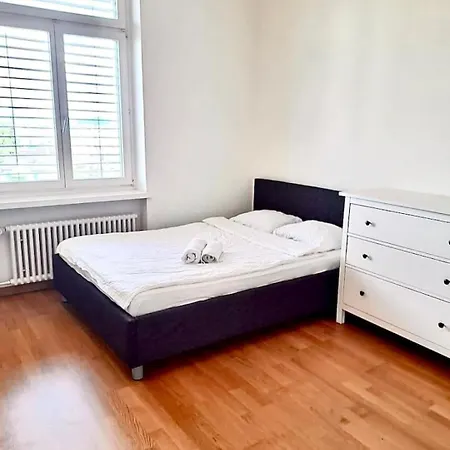 Flat - Close To Hb Uni *